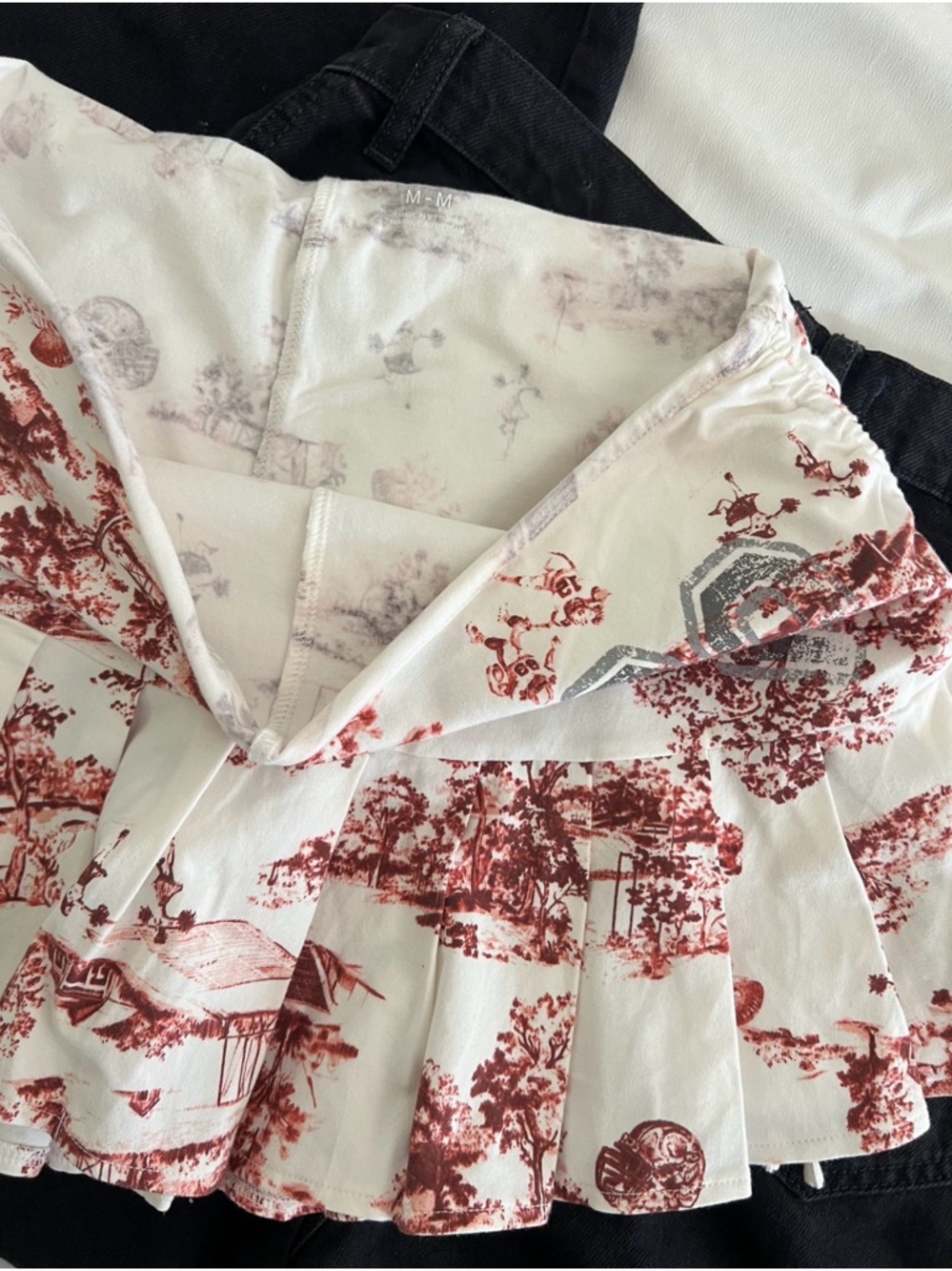 NWOT Urban Outfitters Bec Pleated Micro Skirt - Picture 4 of 5